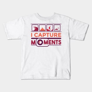 I capture moments Photographer Kids T-Shirt